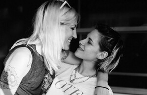 Quién es Dylan Meyer, la novia de Kristen Stewart. (Foto: Instagram).