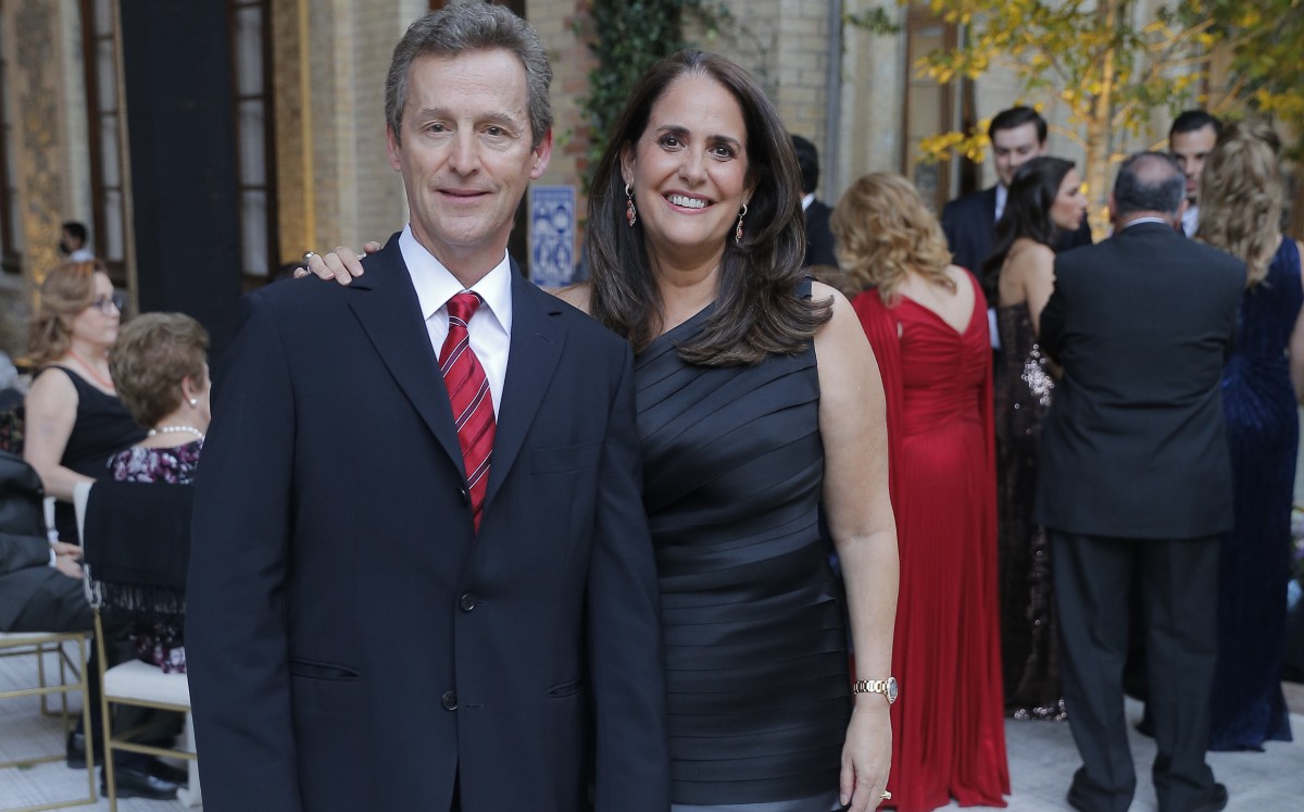 Guillermo Sada y Mónica de la Garza de Sada. FOTO: DANIEL SALDÍVAR