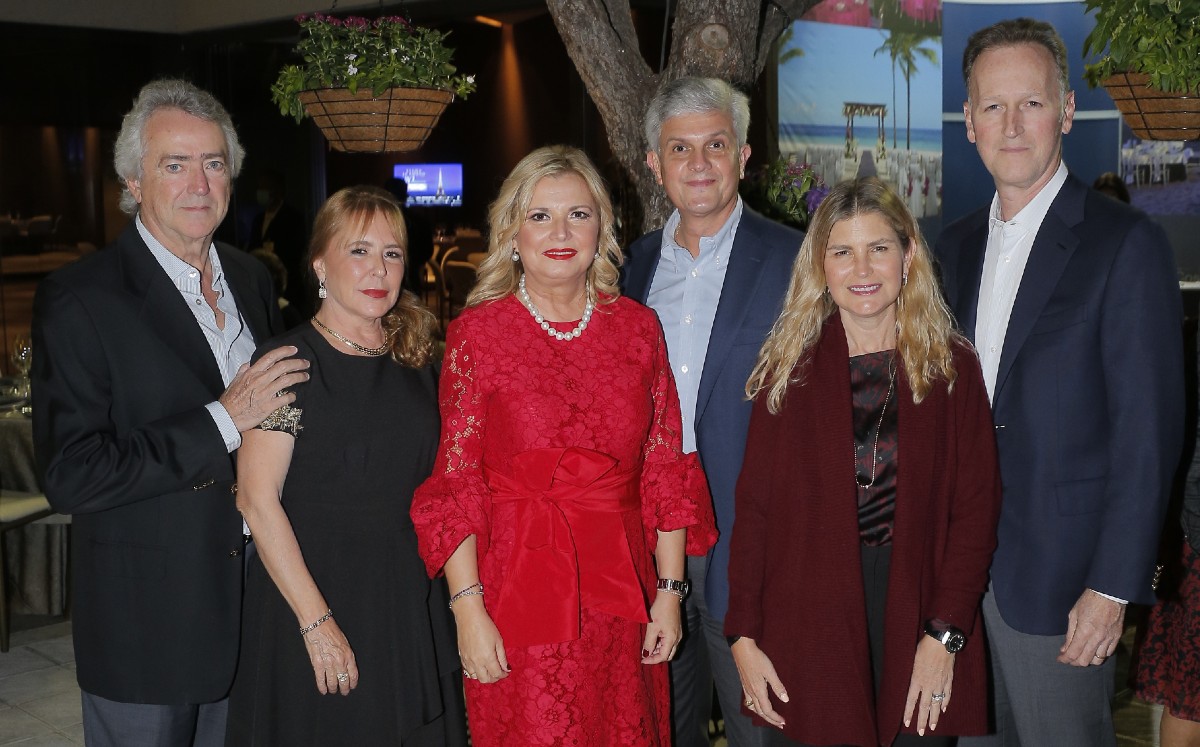 Roberto Rodríguez, Clara Rodríguez, Paty Rodríguez de Coronado, Ricardo Coronado, Diana de Pozas y Federico Pozas. FOTO: DANIEL SALDÍVAR