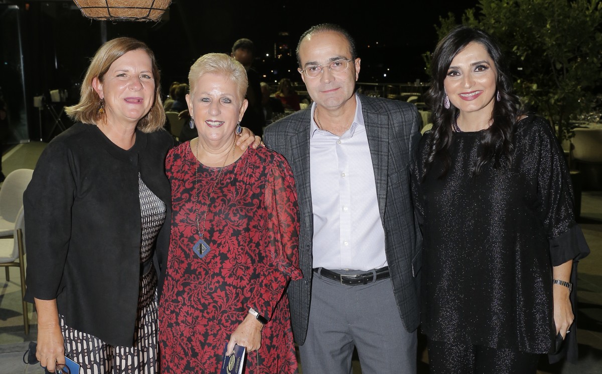 Esthela Villarreal, Esthela Junco de Villarreal, Alejandro Rodríguez y Lucía Rodríguez. FOTO: DANIEL SALDÍVAR