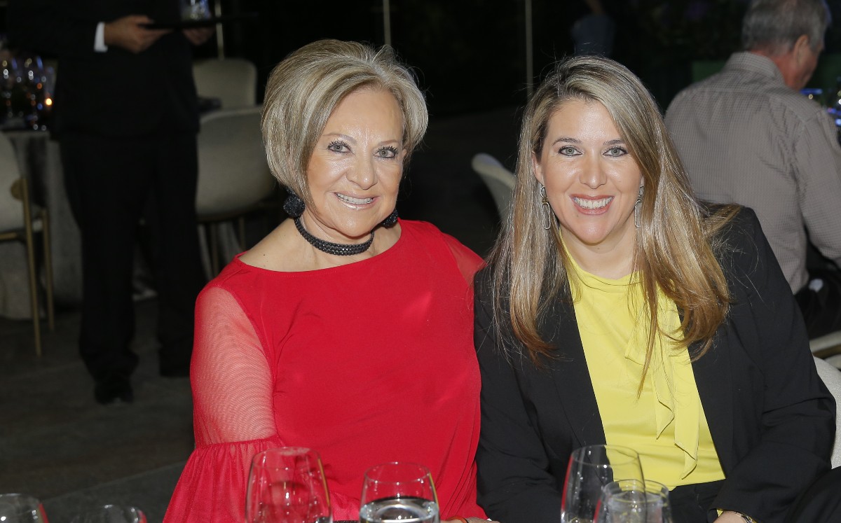 Caty Villarreal de Safi y Sylvia de la Garza. FOTO: DANIEL SALDÍVAR