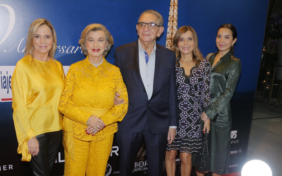 Cecilia Rodríguez de Kane, Patricia Bortoni, Roberto Rodríguez, Marcela Rodríguez y Marcela Ferrigno. FOTO: DANIEL SALDÍVAR