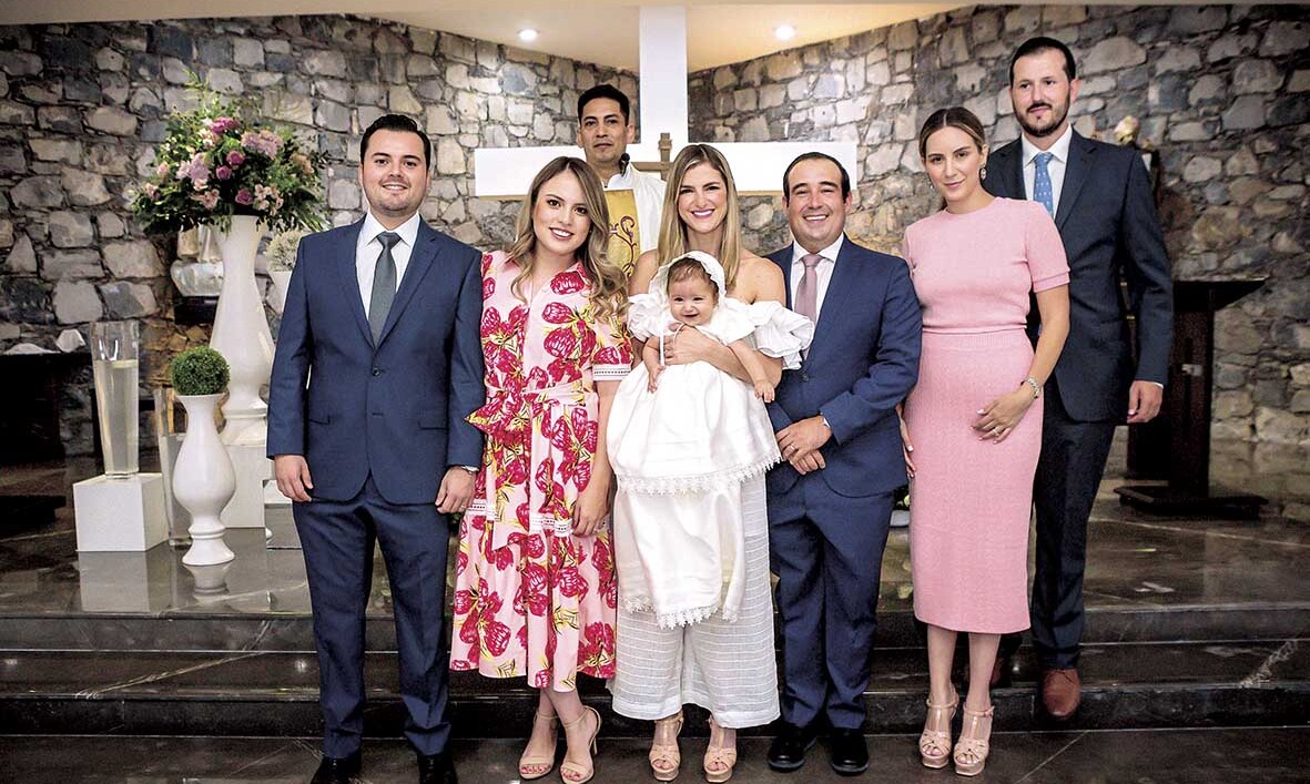 Gonzalo Gutiérrez, Cecy de Gutiérrez, Presbítero Salvador Paniagua, Cordelia Salmán, Bernadette de Salmán, Eduardo Salmán, Vanessa de Martín y Juan An