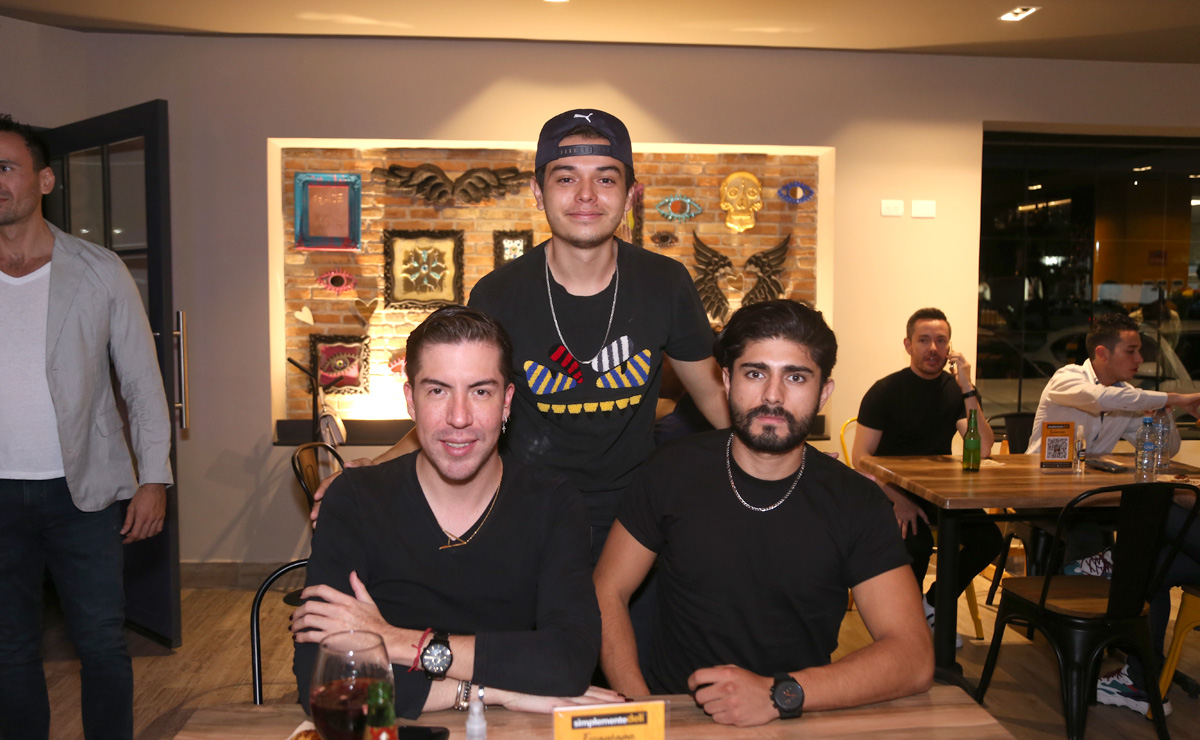 Alejandro, Carlos y Raúl