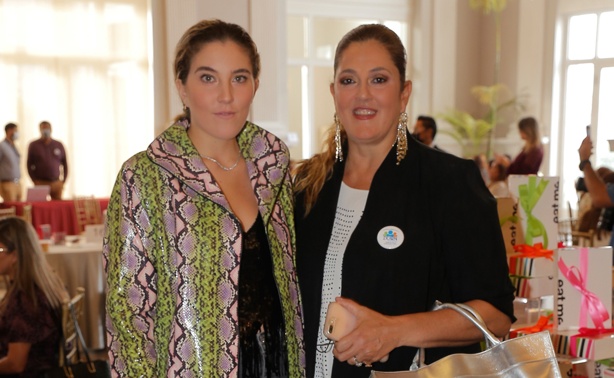 Christianne Lozano y Gabriela Iza de Lozano