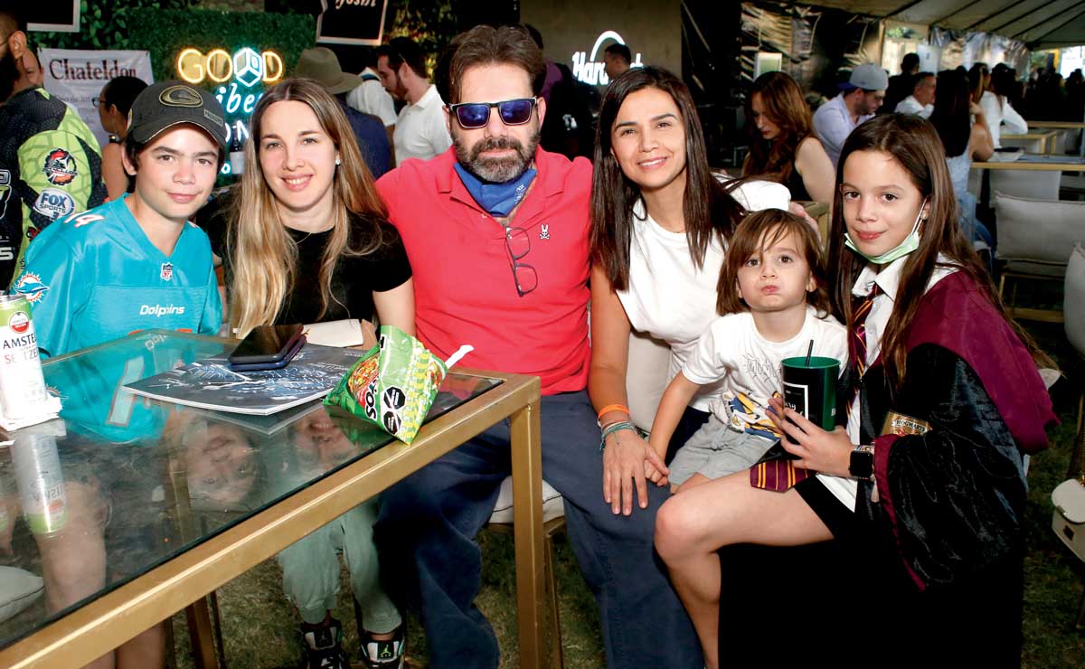 Emiliano Doehner, Miranda Heredia, Mauricio Doehner, Ana Gaby De León, Gonzalo Doehner y Miranda Doehner  / Fotos: Antonio Mireles y Daniel Saldívar