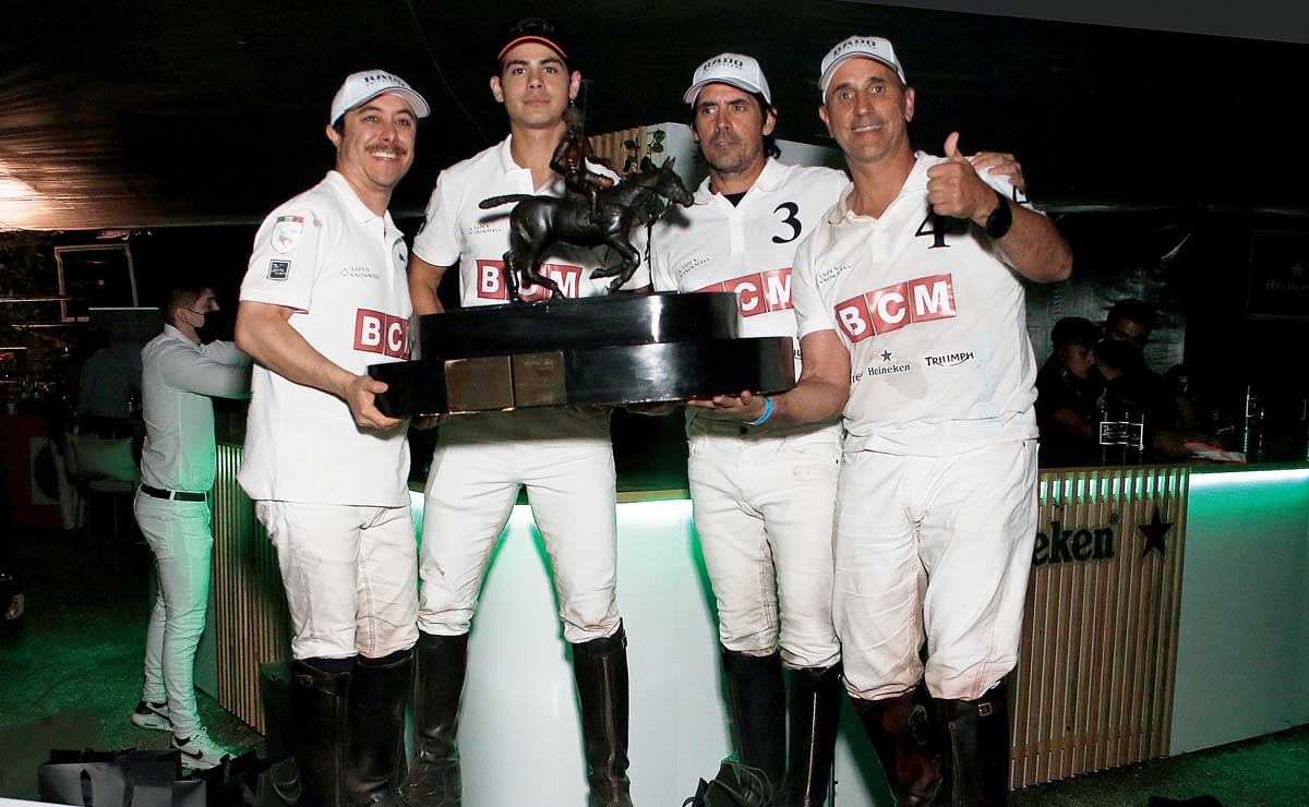 equipo campeón. Jaime Herrera, Librado Ayala, Diego Velarde y Rogelio Zambrano / Fotos: Antonio Mireles y Daniel Saldívar