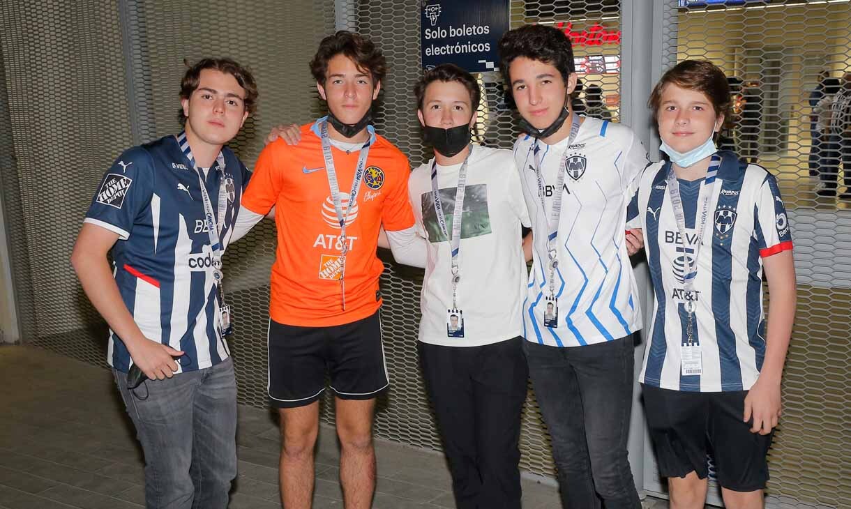 Diego Muñoz, Alejandro Larios, Andrés Zavala, Mateo Rodríguez y Omar Ruiz