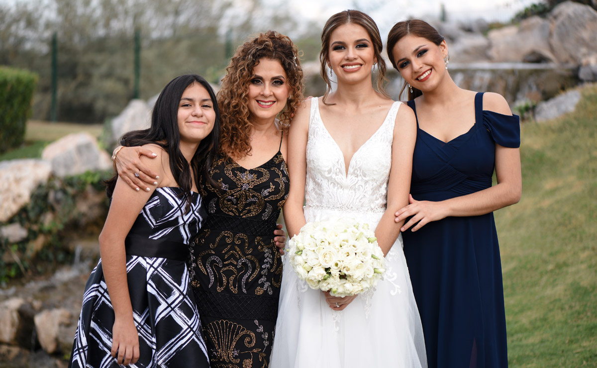 Familia de la novia. Camila, Claudia, Alejandra y Laura