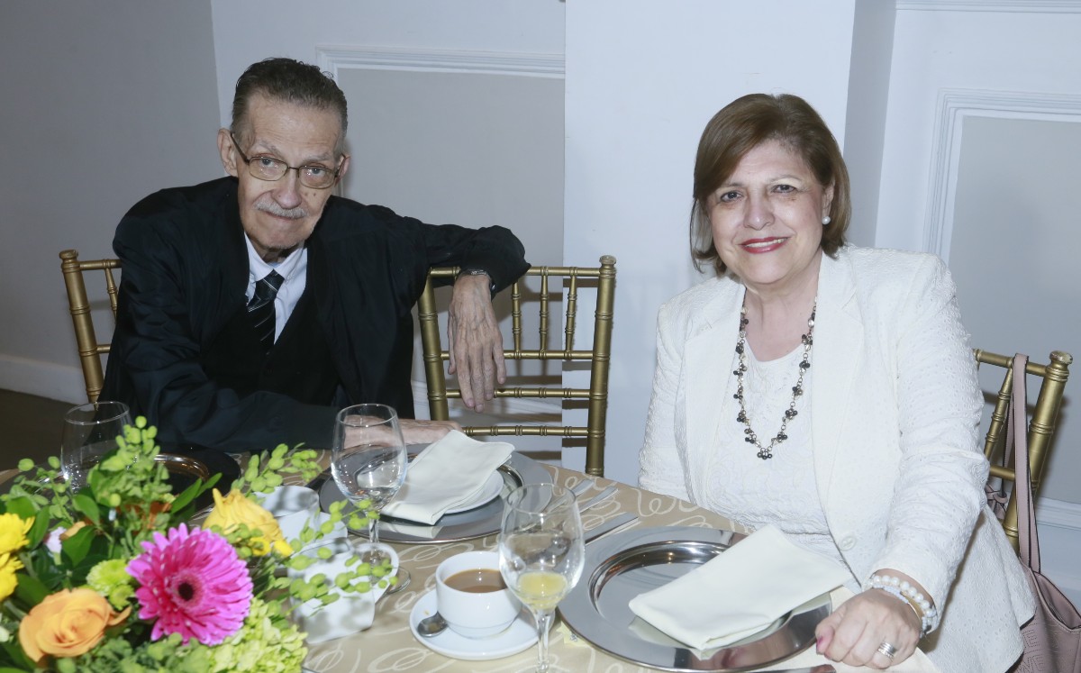 Ramón De la Peña y Cristina González Parás. FOTO: OMAR VALDEZ