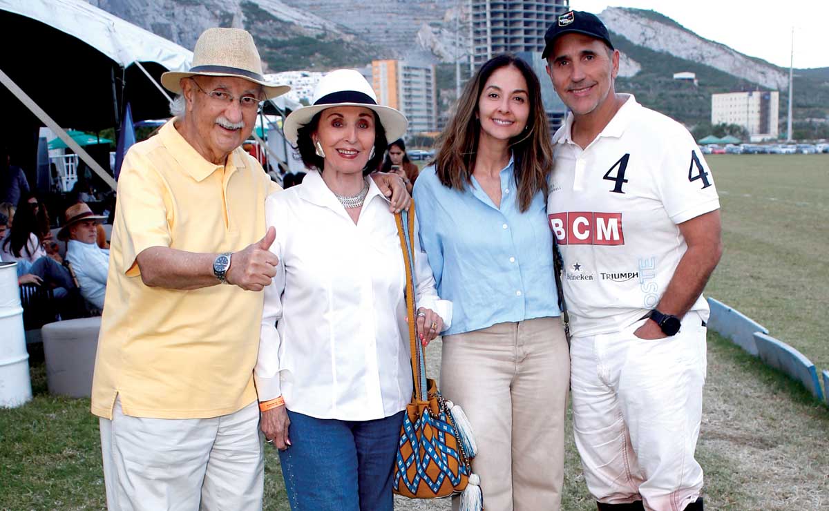 Rogelio Sada Zambrano, Cecilia Pérez Madero de Sada, Marcela de Sada y Rogelio Sada / Fotos: Antonio Mireles y Daniel Saldívar