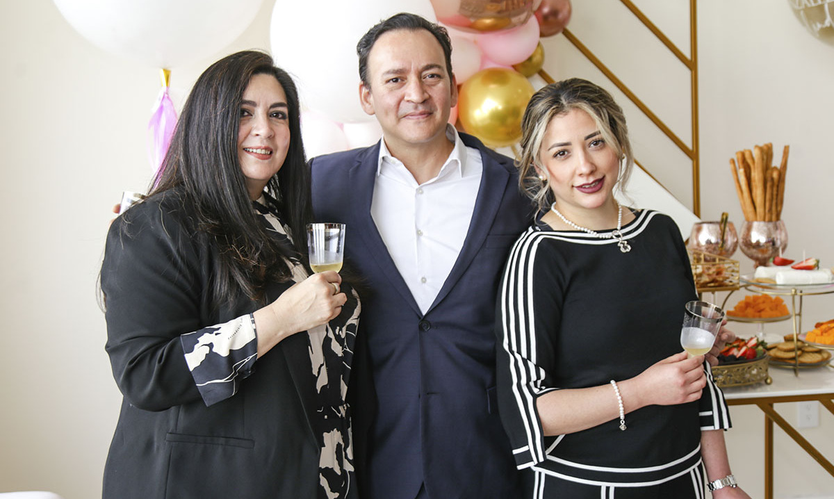 Fátima González, Octavio González y Alejandra Flores