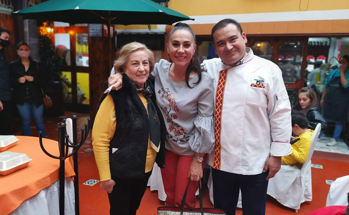 Mario Rojas junto a su familia