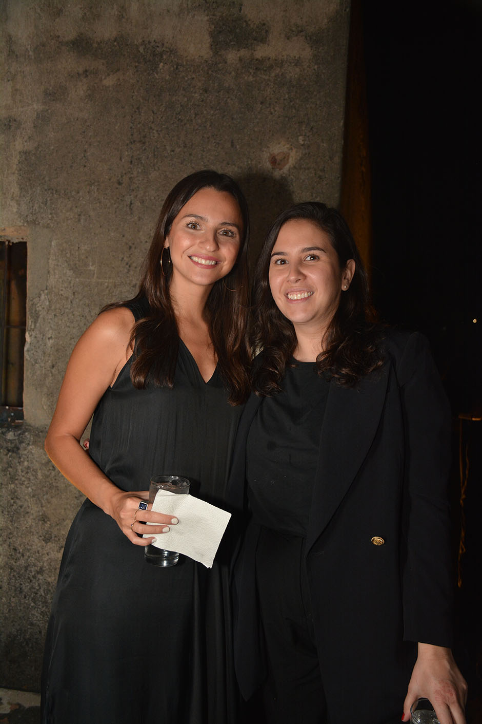 Jennifer Álvarez y Yoli Chávez.