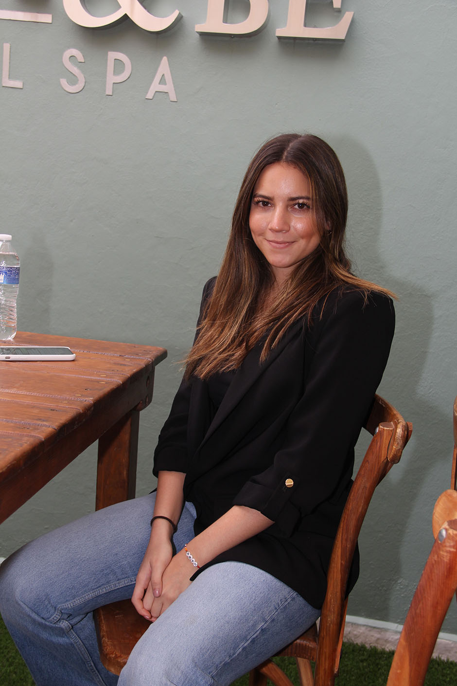 Manuela Estrada.
