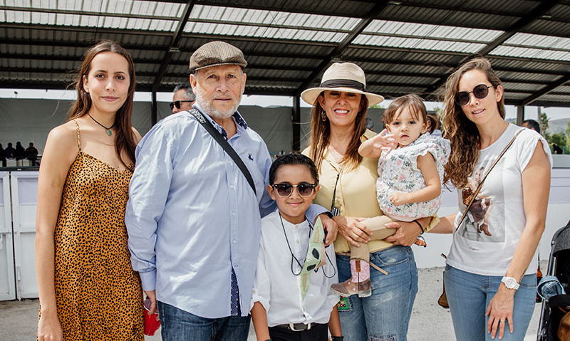 Familia Espinoza de los Monteros Velázquez. (Fotos: Vladimir Zayas)