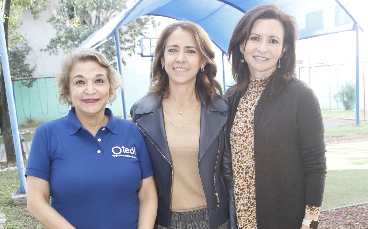 Alicia Flores,  Irene Ovalle y Cordelia Elizondo de Préstamo / Foto: Antonio Mireles