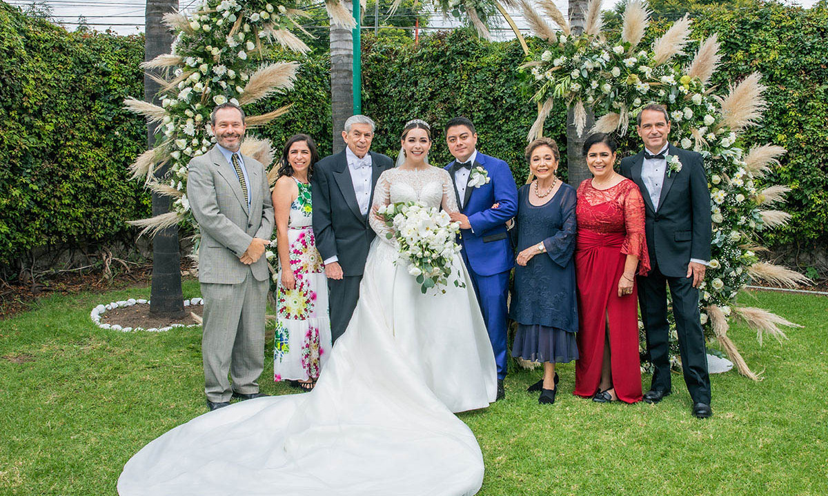 Pablo Robles Gil, Mari Nieves Luna, Luis Luna, Ana María Sánchez, Juan Pablo Jiménez, María Eugenia Suárez, María Eugenia Luna y Pedro Sánchez