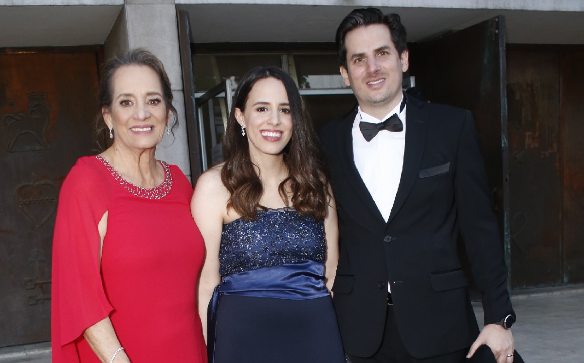 Martha Guevara de Rodríguez, María José Rodríguez y Javier Huesca / Foto: Antonio Mireles