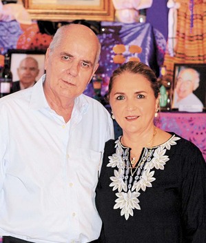 Carlos Azcárraga y Begoña de Azcárraga / Fotos: José Chang