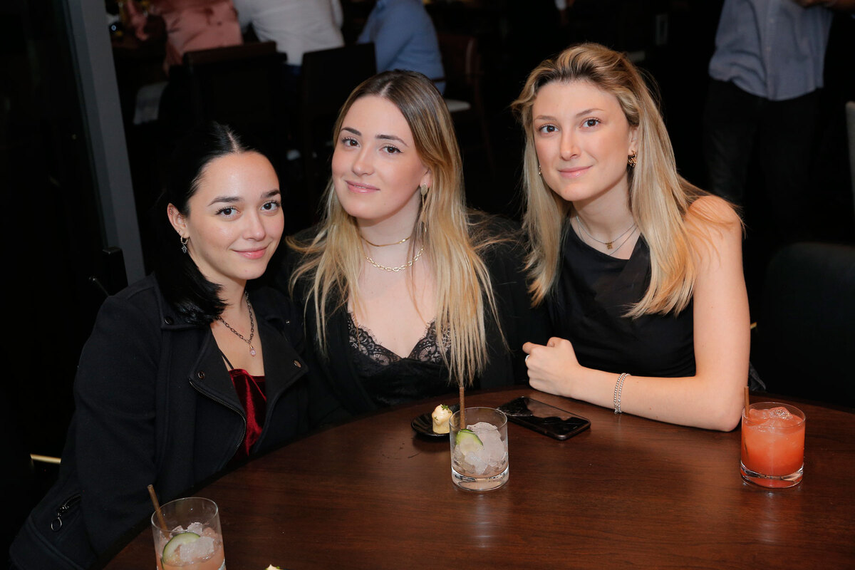 Camila Arechavala, Alejandra Kalifa y Mónica Cantú