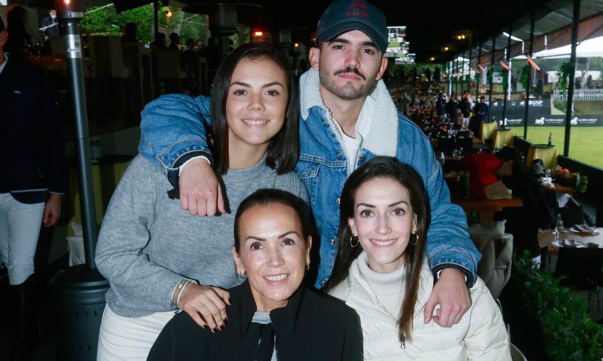 Eugenia García, Horacio García, Sofía Izaguirre de García y Ana Sofía García