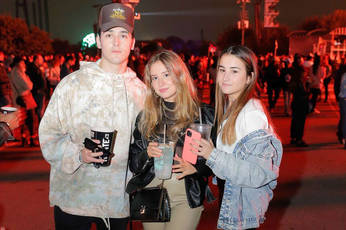 Joaquín Terrazas, Jimena González y Daniela Garza