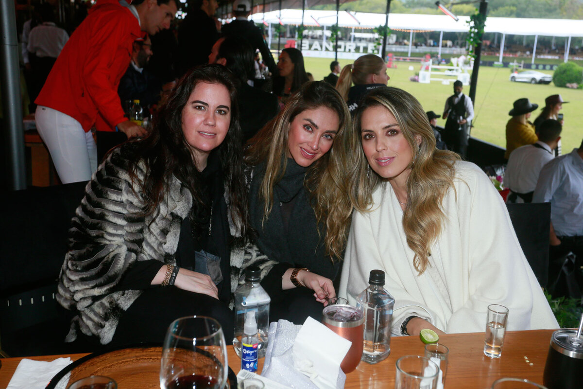Lorena Nieto, Anahí y María Carranza
