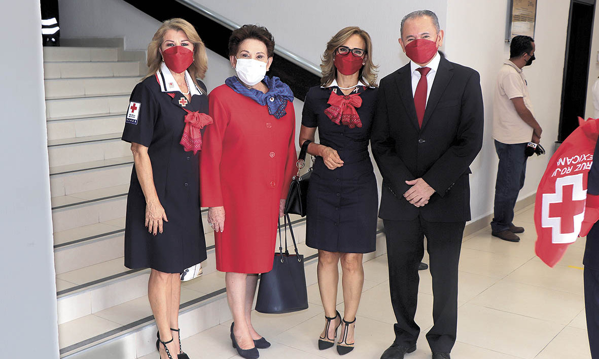 Alicia Mendoza, Luz Virginia Togno, Nora Hilda Mejía y Hector Nuñez / Fotos: Dennis Hernández