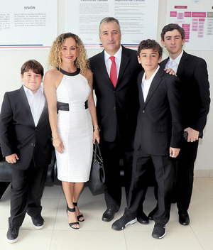 Diego Lacavex, Marilú Ceja, Eduardo Lacavex, Alejandro Lacavex y Eduardo Lacavex / Fotos: Dennis Hernández
