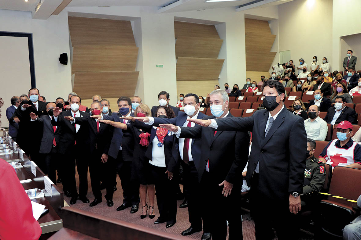 Integrantes de la nueva mesa directiva del patronato del Consejo de la Cruz Roja de la Zona Sur Tamaulipas 2021-2023 / Fotos: Dennis Hernández
