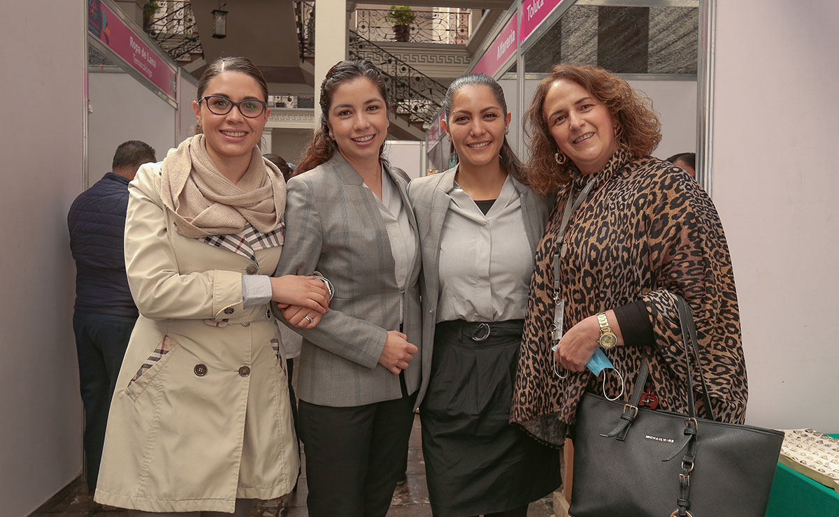 LUCILA SERRATO, TANNIA BELLO, DENISSE OROZCO Y MARIA DEL SOCORRO LIBIEN