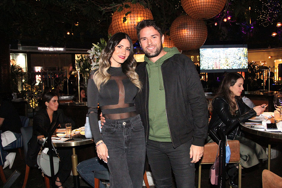 Chuy Bracamontes y Lorenia Martínez.