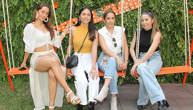 Paola Corona, Brisette Macedo, Mónica González y Karen Covarrubias.