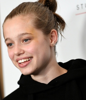 Shiloh Jolie-Pitt regresa a su estilo tomboy en la alfombra roja (Foto: Getty Images)