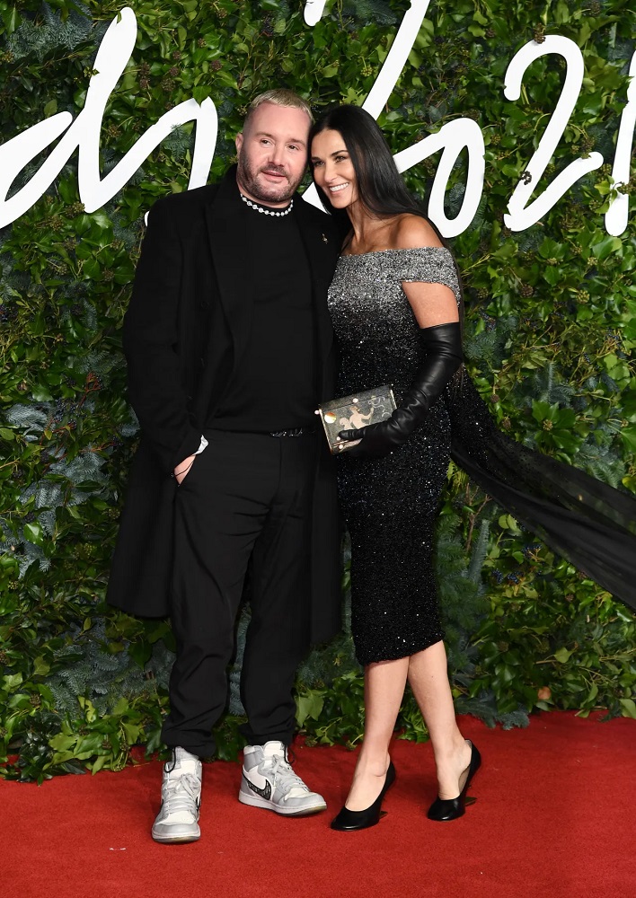 Kim Jones y Demi Moore en Fendi