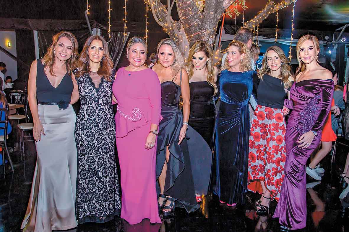 Ana Cecilia Garza, Lulú Gil, Alicia Gómez, Diana Zermeño, María Teresa de Melhem, Isabel González, Alejandra Villarreal y Dora Luz González  / Fotos:
