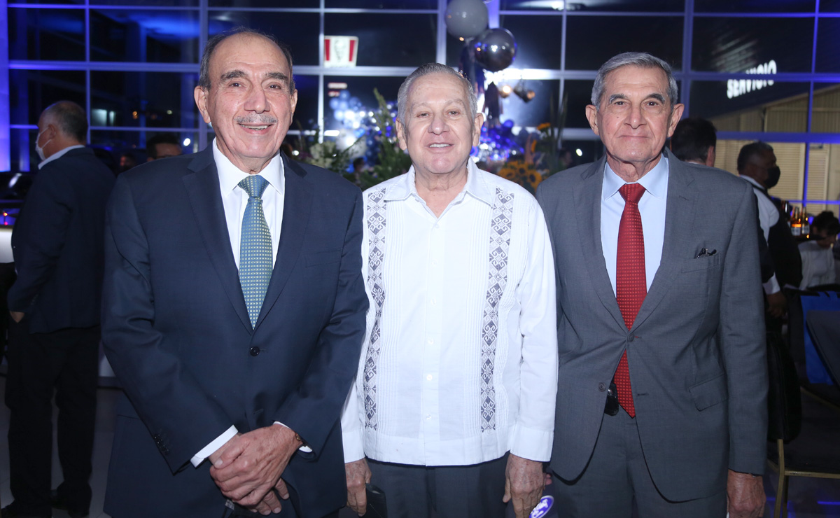Roberto, Arturo y Eduardo