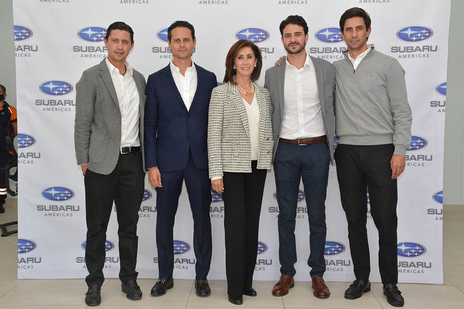 Diego Gudiño, Carlos Gudiño, Gaby Plasencia, Alejandro Gudiño y Juan Jorge Gudiño
