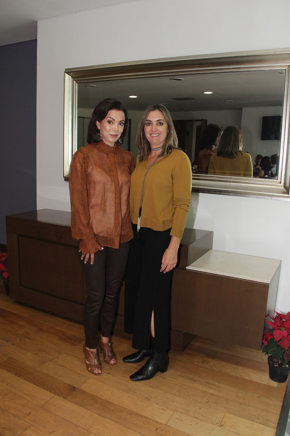 Mónica Vertíz y Pilar Camarasa.