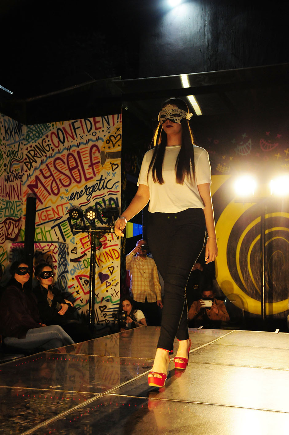 45 Pasarela