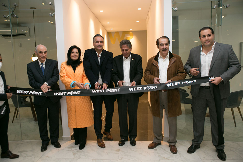 Roberto Stark, Rosalía del Castillo,  Juan Carlos Leaño, Antonio Leaño y Nicolás Leaño