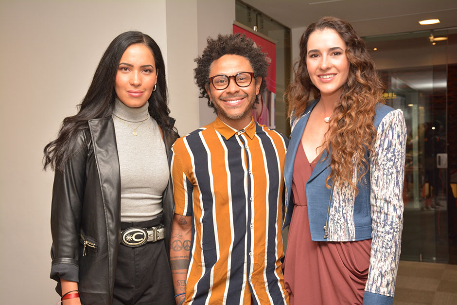 Viviana Carrillo, Kalimba y Regina Plasencia