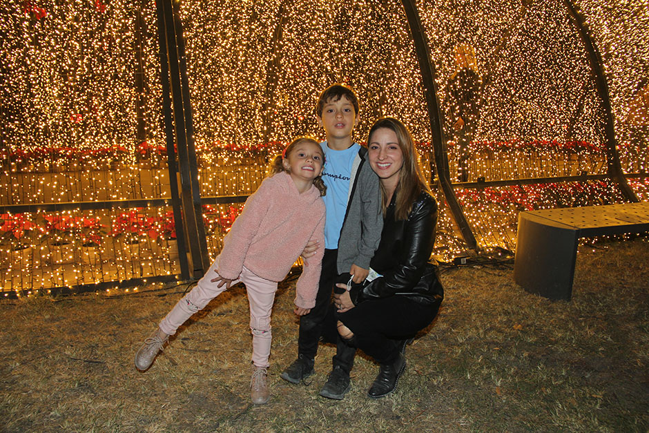 Carola Sánchez Gil, Íñigo Sánchez Gil y Sofía Rodríguez.