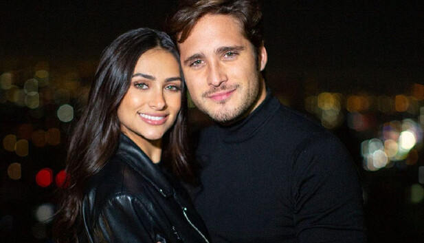 Diego Boneta y Renata Notni celebran su primer aniversario de novios. (Foto: Instagram).