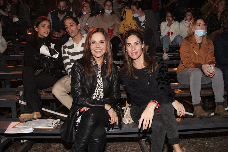 Marcela Espinoza y Sofía Basave.