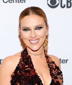 Scarlett Johansson y el vestido de lentejuelas favorito de la temporada. (Foto: Instagram).