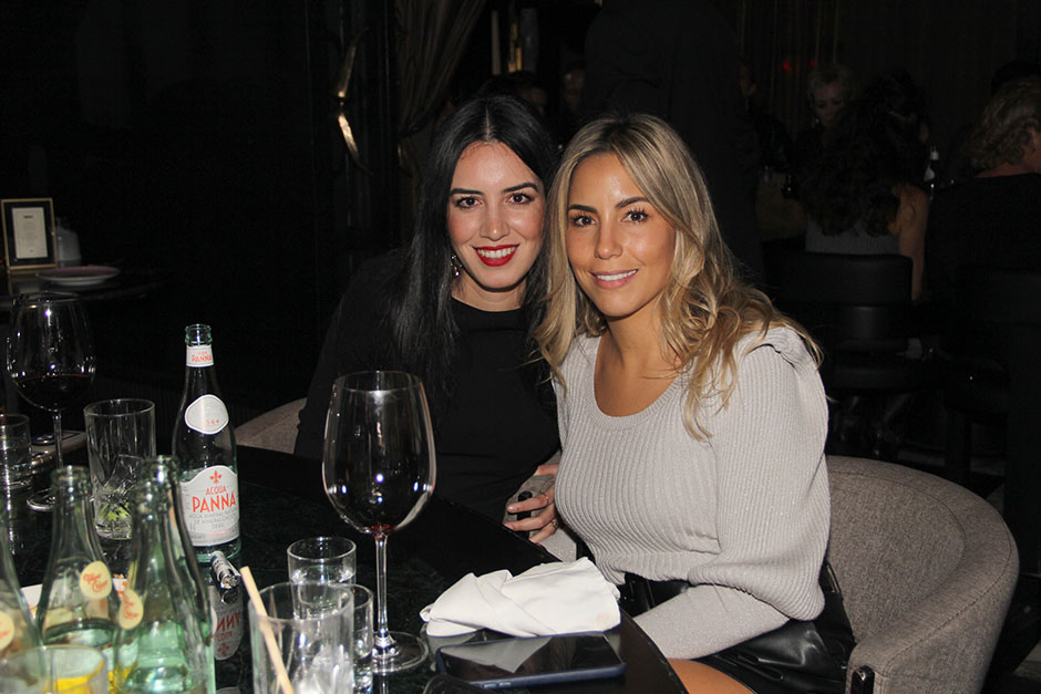 Viviana Wong y Giovanna Rubio.