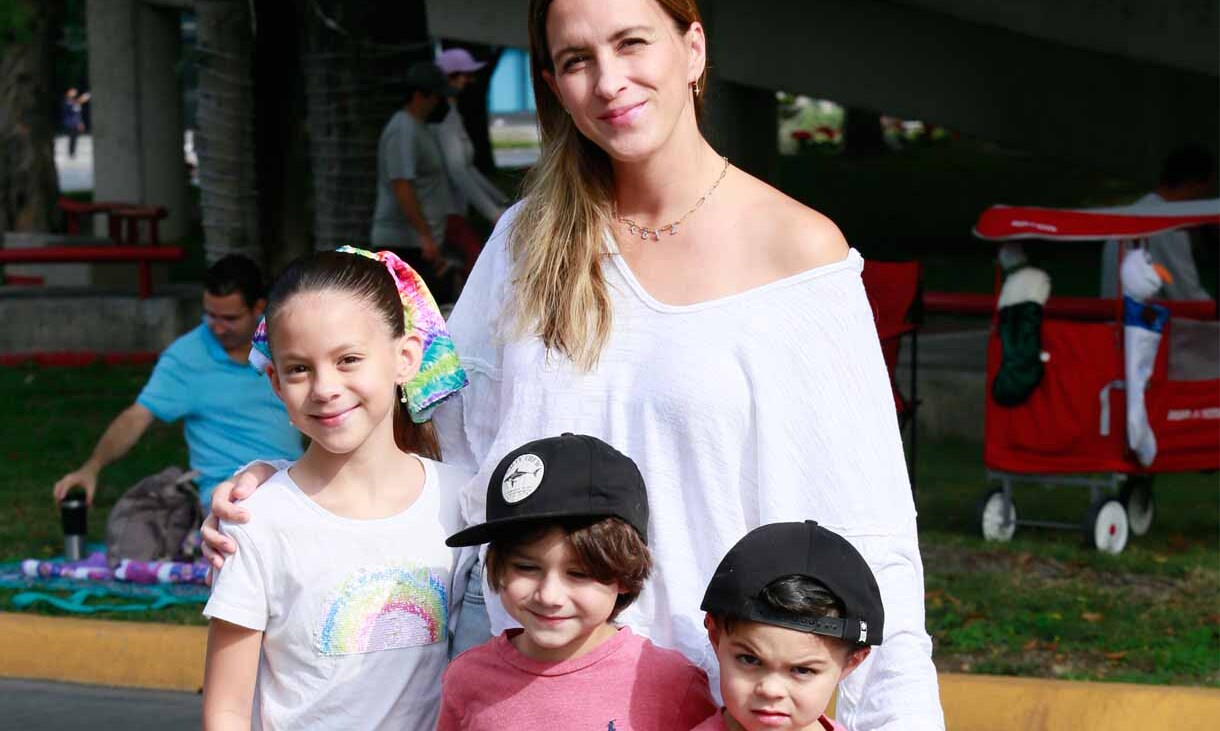 Ana Menchaca, Susana Rosas,  Tiago Rosas y  Gilberto Rosas