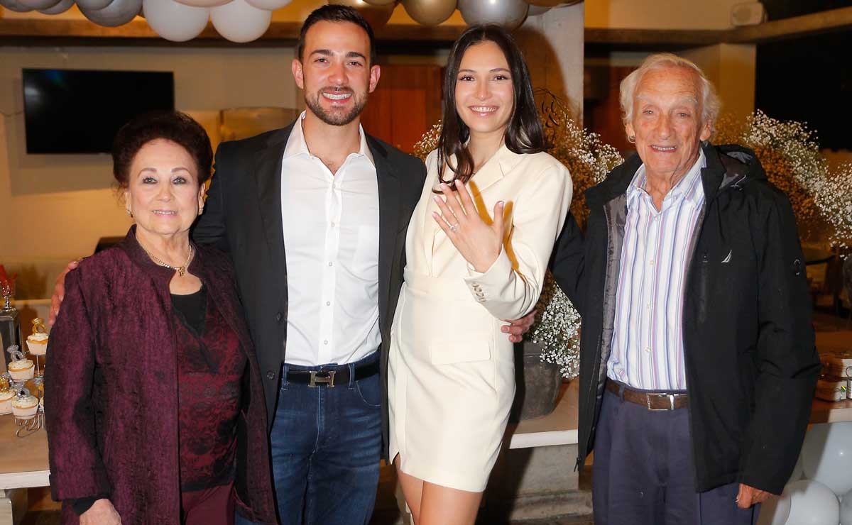 Almira Gómez de Parás, Juan Castro, Crystel Salazar y Fernando Parás / Fotos: Daniel Saldívar
